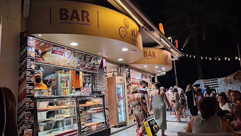 Cafetería Heladería Rico - restaurante en Benidorm, Alicante, España