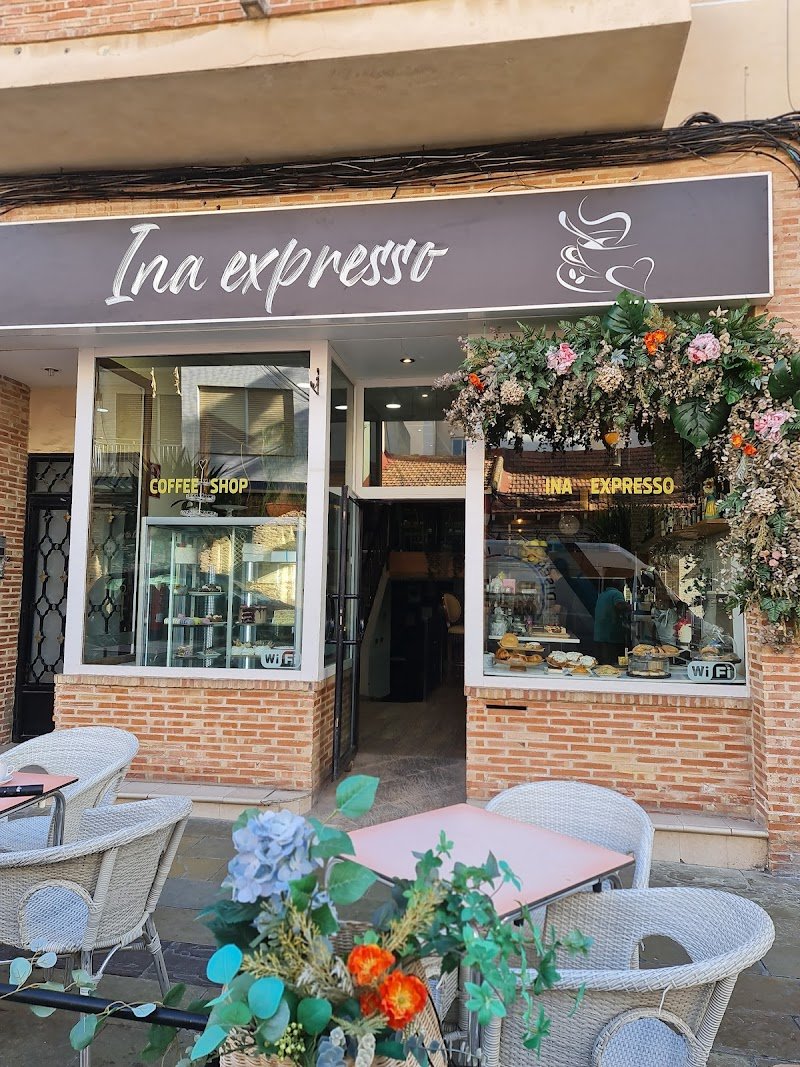 Cafetería Inaexpresso - restaurante en Torrevieja, Alicante, España