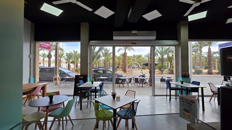Cafetería La Fábrica de Hielo - restaurante en Elche, Alicante, España