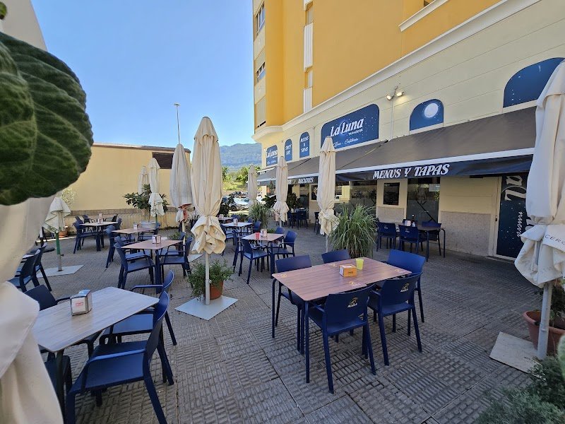 Cafeteria La Luna Nueva - restaurante en Dénia, Alicante, España