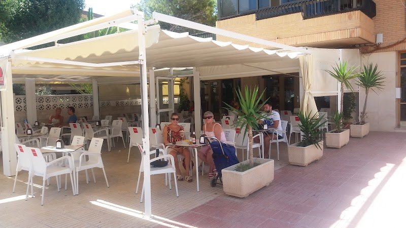 Cafetería Miguel Pérez - restaurante en El Campello, Alicante, España