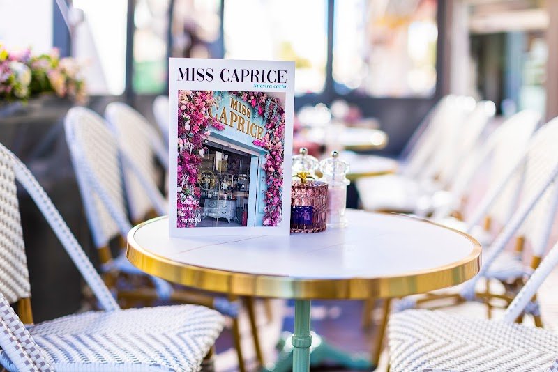Cafeteria Miss Caprice - restaurante en Torrevieja, Alicante, España