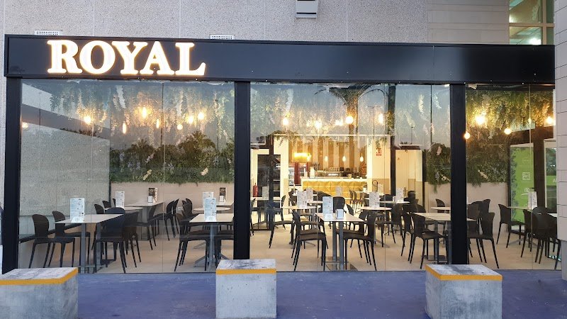 Cafetería Royal CC L’Aljub - restaurante en Elche, Alicante, España