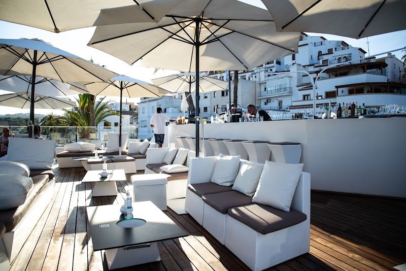 Captain Andy's Cocktail Bar - restaurante en Moraira, Alicante, España