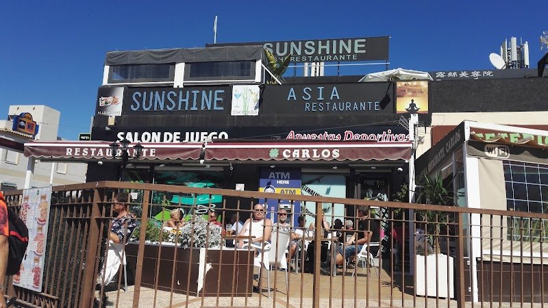 Carlos cafeteria - restaurante en Torrevieja, Alicante, España