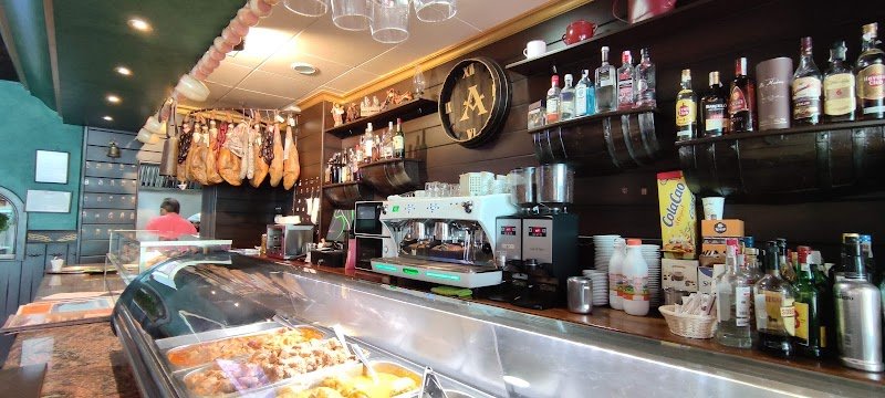 Cervecería Angelillo - restaurante en Benidorm, Alicante, España