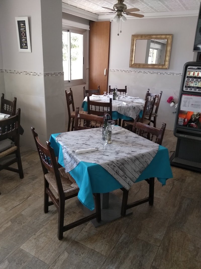 Cervecería los Delfines - restaurante en Tavernes de la Valldigna, Valencia, España
