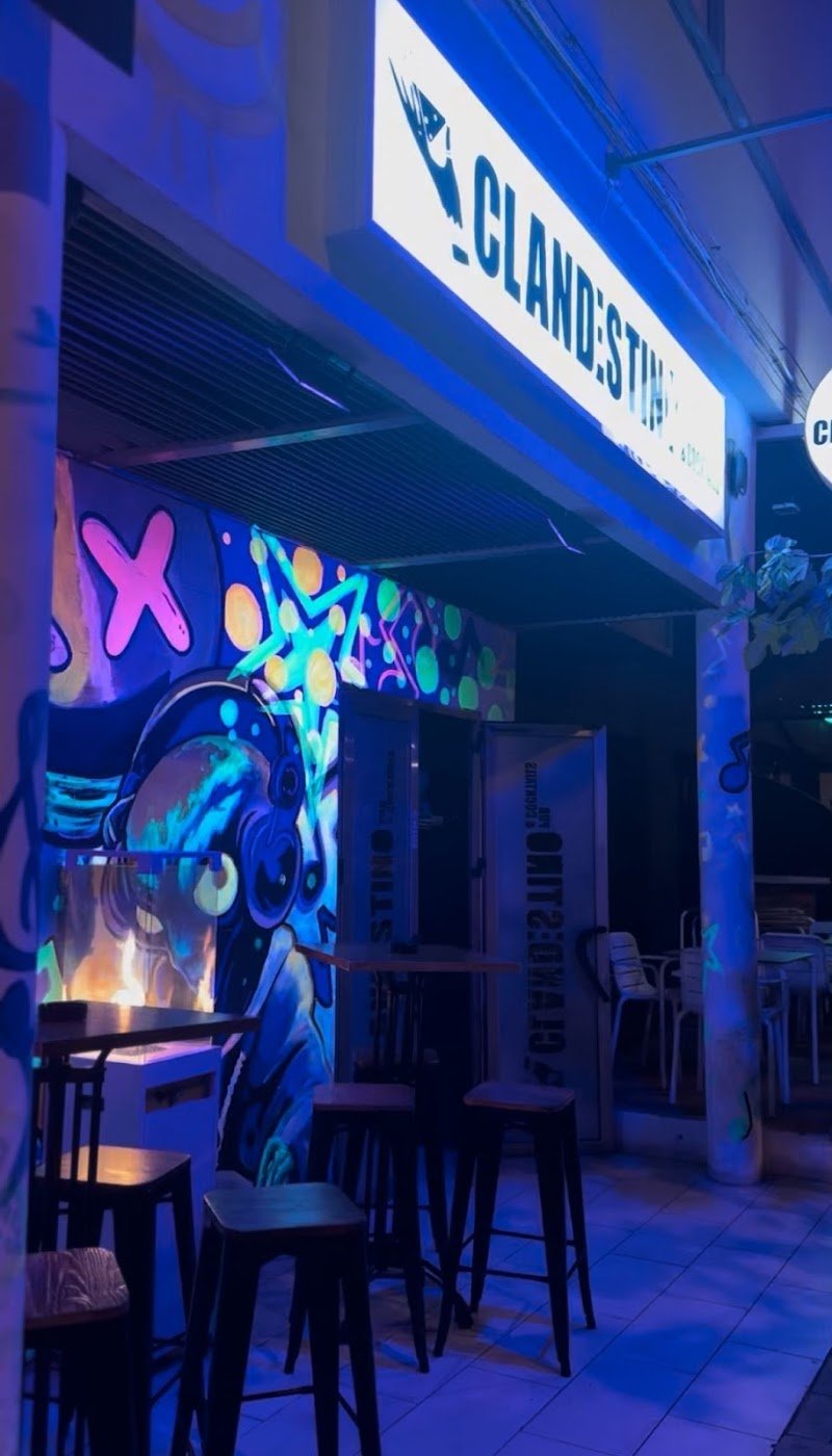 CLANDESTINX PUB & COCKTAILS - restaurante en Calpe, Alicante, España