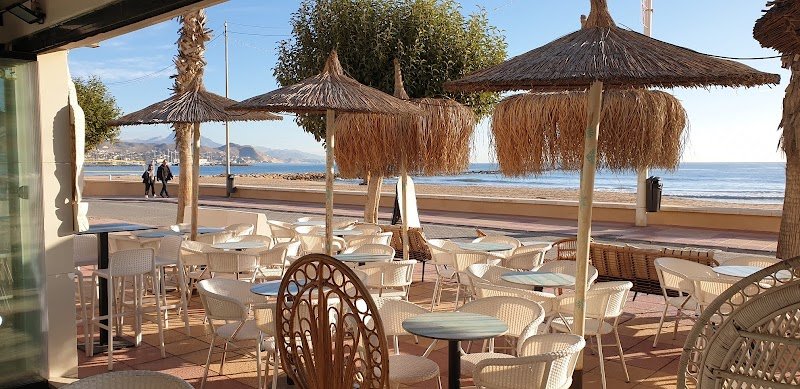 Coctelería El Coco Loco - restaurante en El Campello, Alicante, España
