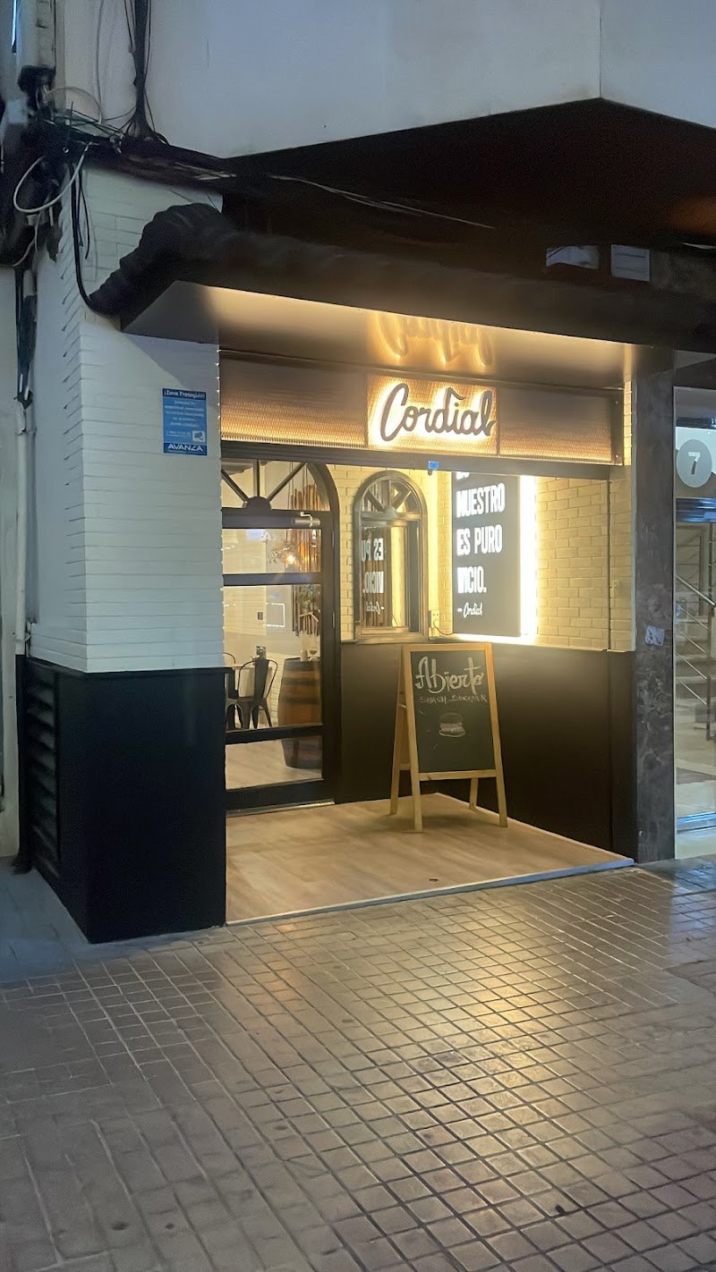 Cordial Smashburger - restaurante en Xàtiva, Valencia, España
