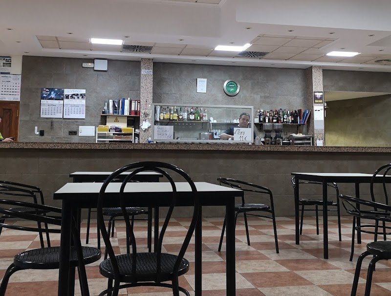 D Basauri Restaurante - restaurante en Sagunto, Valencia, España