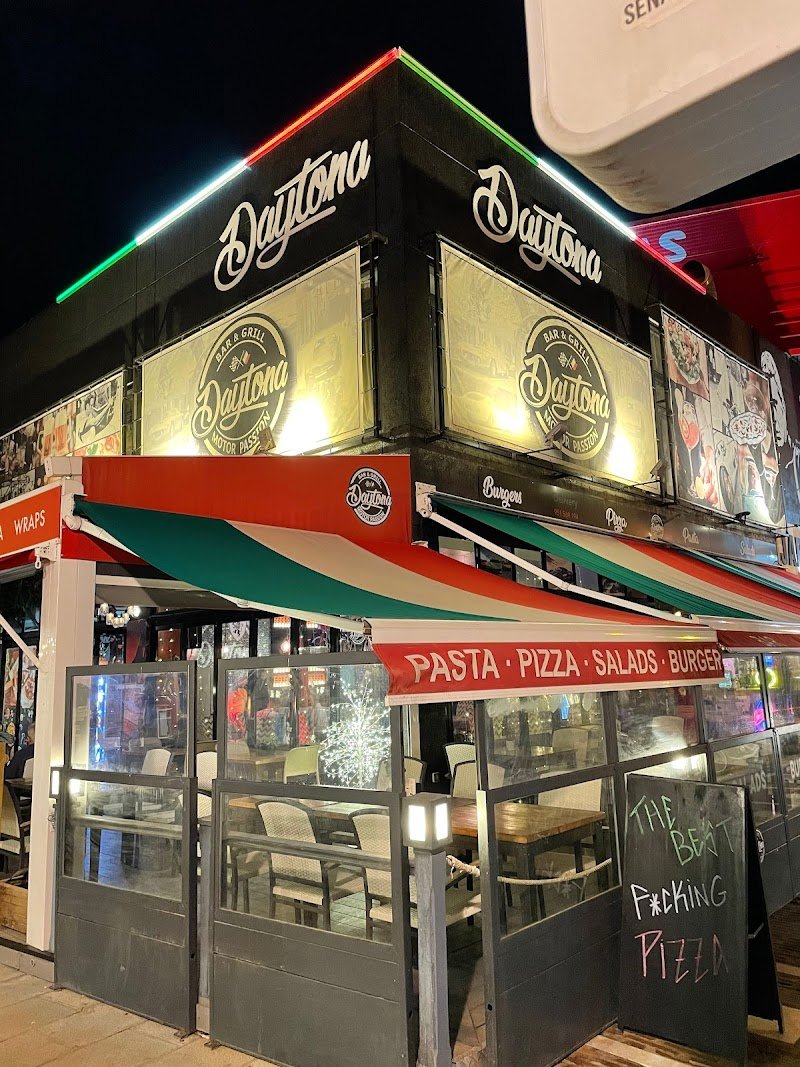 Daytona Bar & Grill - restaurante en Marbella, Málaga, España