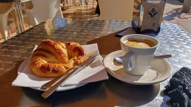 Despatx de Pa i Café Rebeca - restaurante en El Campello, Alicante, España