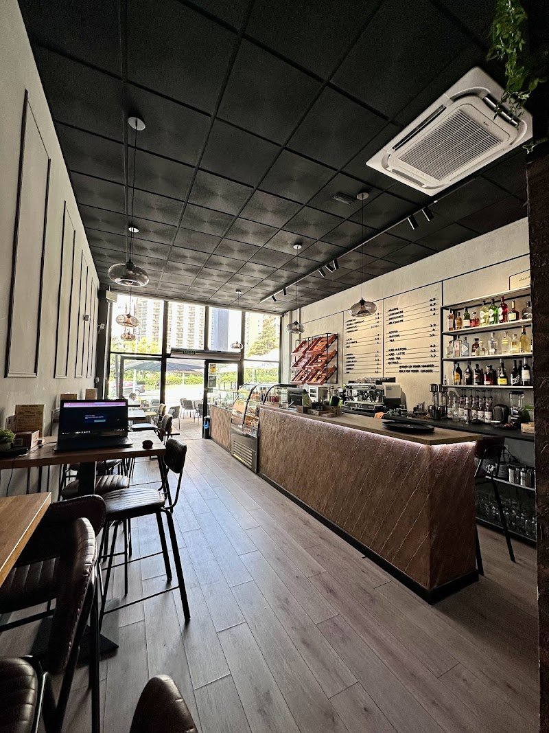 Easy Coffee & Bakery - restaurante en Benidorm, Alicante, España