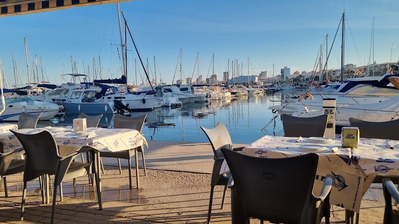 El Chiringuito CNC - restaurante en El Campello, Alicante, España