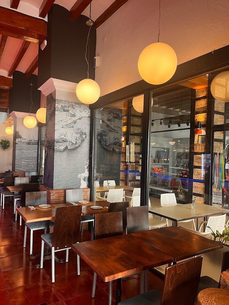 El PASAJE RESTO-BAR BY TASTY - restaurante en Dénia, Alicante, España