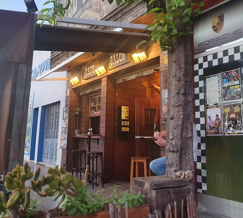 El Paso Rock Bar - restaurante en Torrevieja, Alicante, España