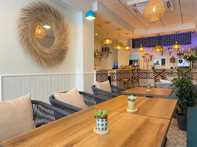 El Vecino, Bar Bistro - restaurante en El Campello, Alicante, España
