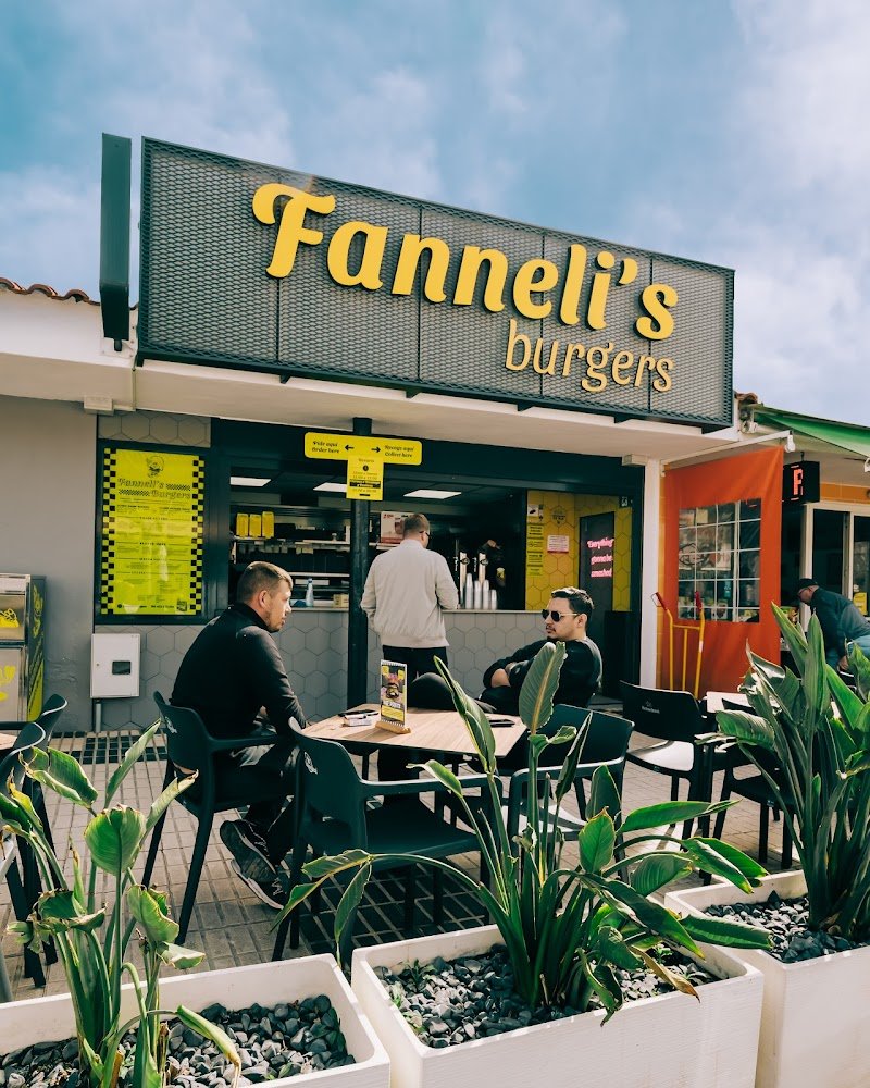 Fanneli's Burger Albir - Burgers y smash burgers - restaurante en Benidorm, Alicante, España
