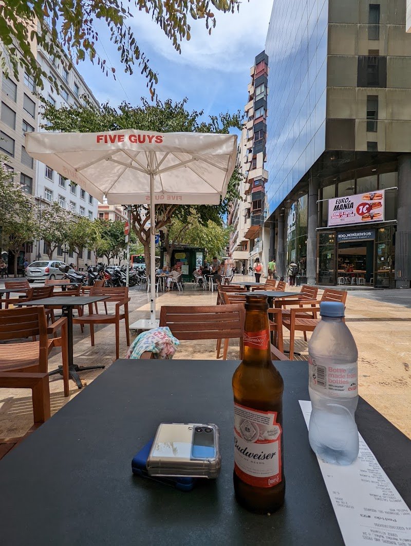 Five Guys Burgers and Fries Alicante Rambla - restaurante en Alicante, Alicante, España