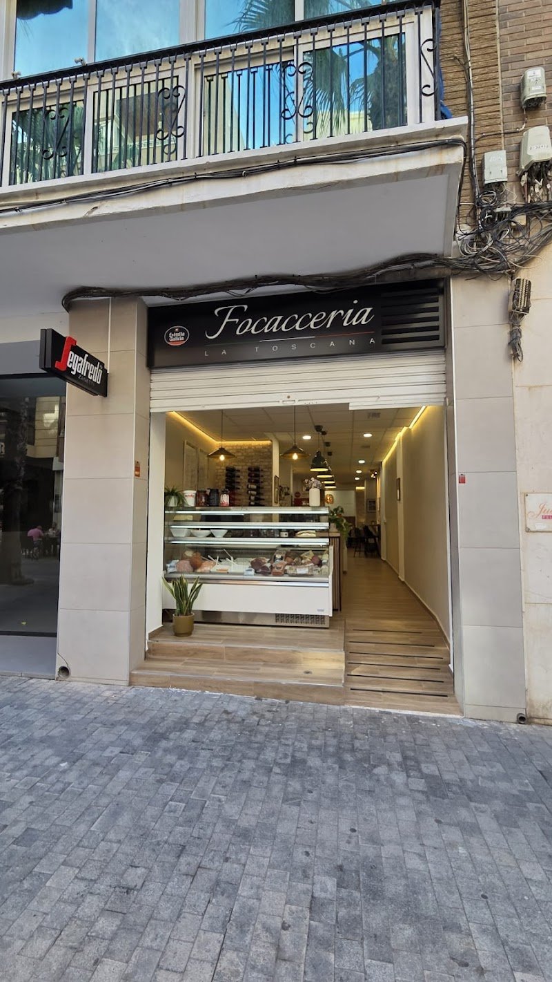 Focacceria La Toscana - restaurante en Torrevieja, Alicante, España