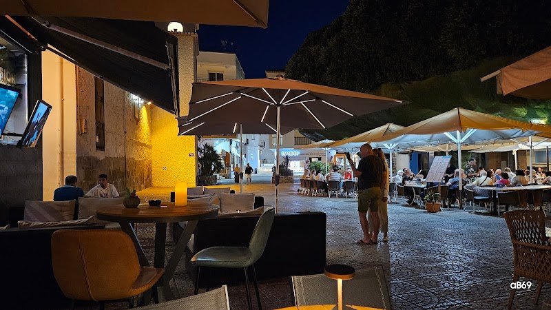Fusion Bar & Lounge - restaurante en Moraira, Alicante, España