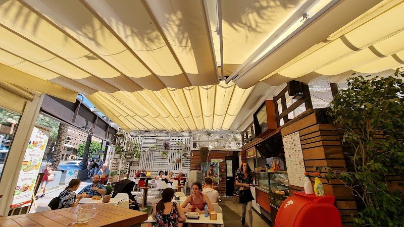 Garden Cafe - restaurante en Alicante, Alicante, España