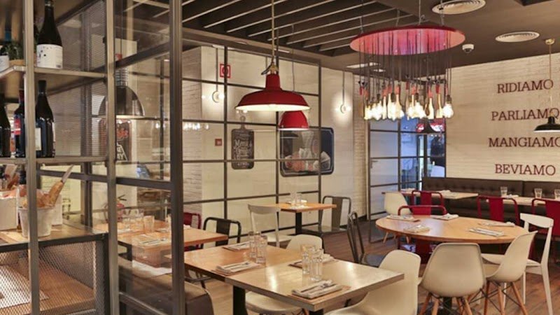 Ginos - restaurante en El Saler, Valencia, España