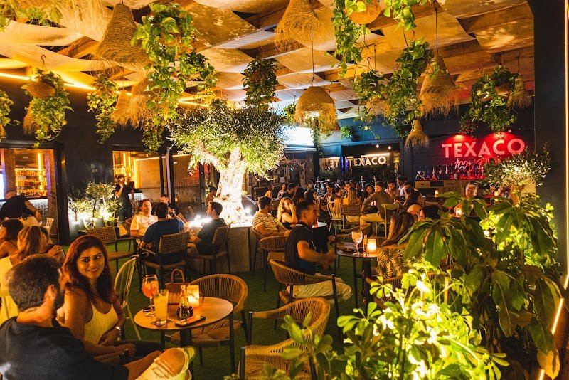 Hakuna Matata Foods & Drinks - restaurante en Alicante, Alicante, España
