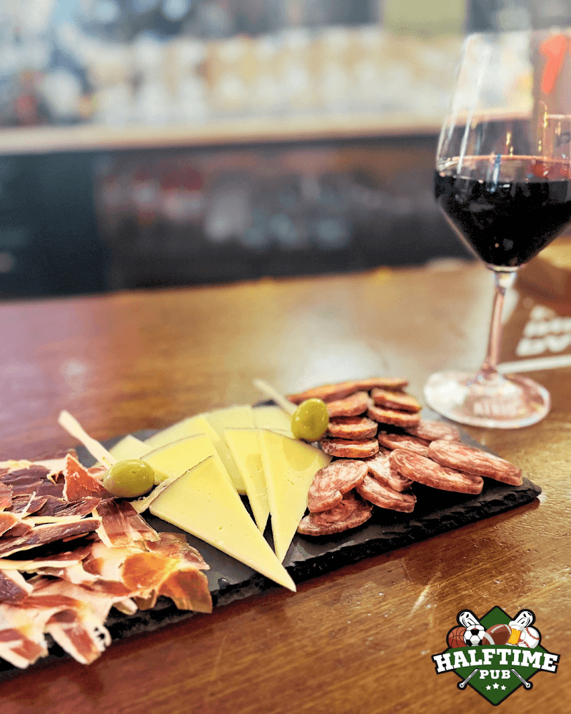 Halftime Pub - restaurante en El Campello, Alicante, España