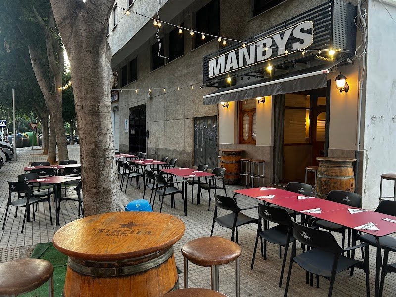 Hamburguesería Manb'ys - restaurante en Oliva, Valencia, España