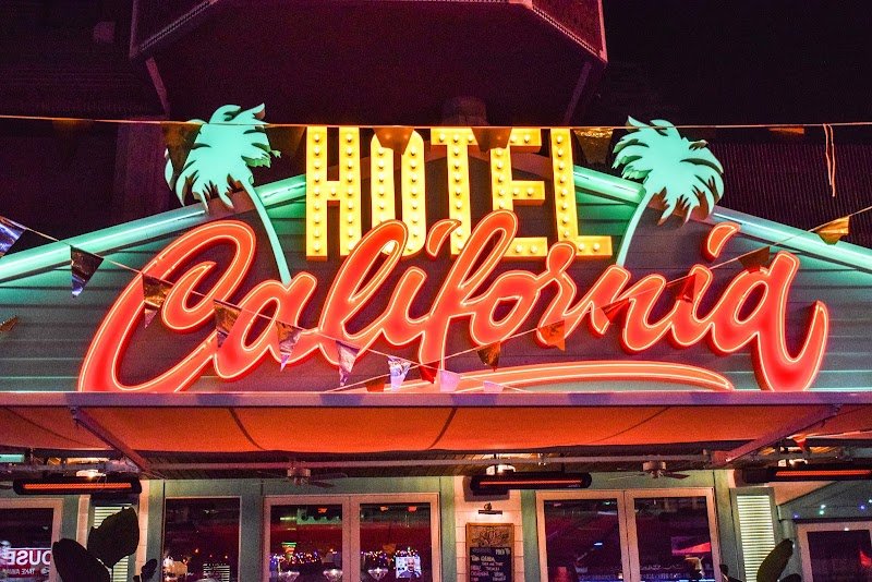 Hotel California Beach Club - restaurante en Benidorm, Alicante, España