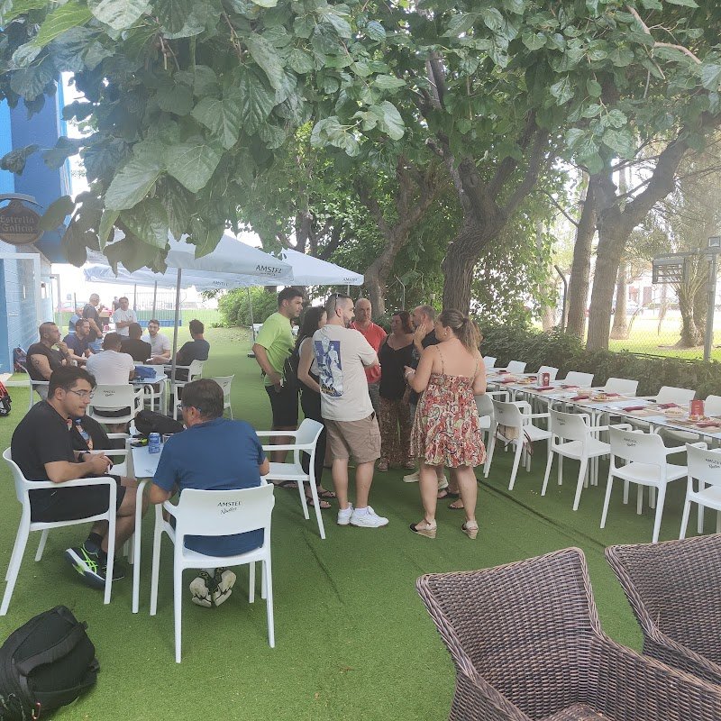 Koh Tao Pádel Gastro bar - restaurante en Miramar, Valencia, España
