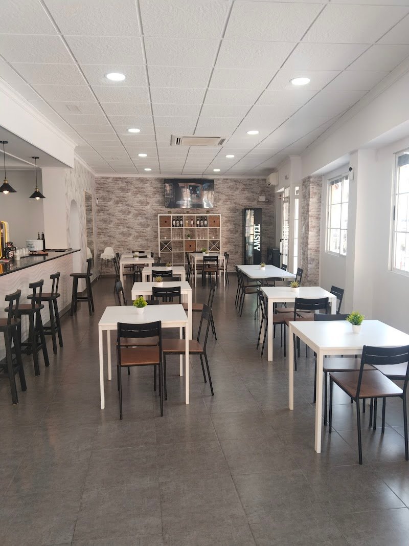 L’estacion cafe-bar - restaurante en Sagunto, Valencia, España