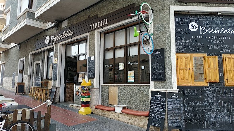 La Bicicleta Tapería - Cafetería - restaurante en Guardamar del Segura, Alicante, España