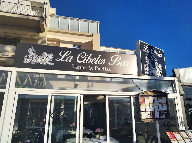 La Cibeles Bar - restaurante en Torrevieja, Alicante, España
