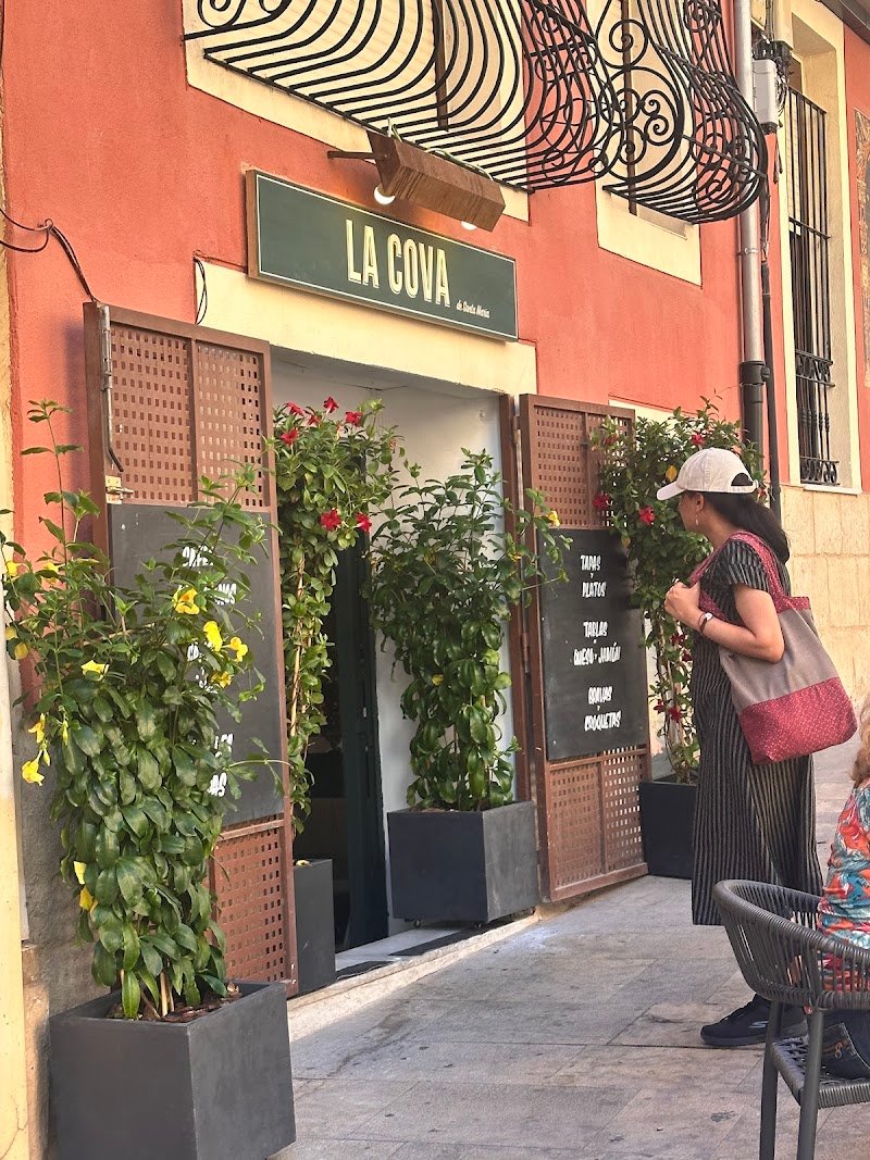 La Cova de Santa María by La Milagrosa - restaurante en Alicante, Alicante, España