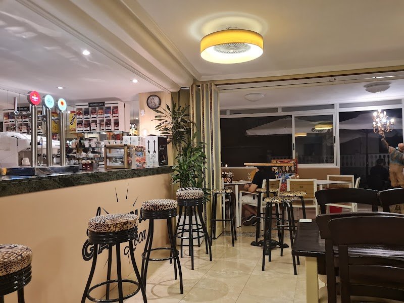 La gallina loca - restaurante en Tavernes de la Valldigna, Valencia, España