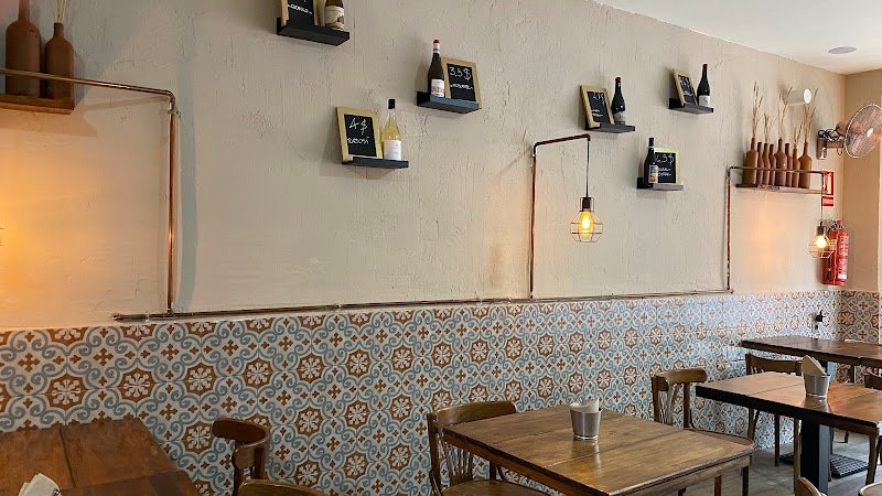 La Légur Vinos y sombra - restaurante en Valencia, Valencia, España