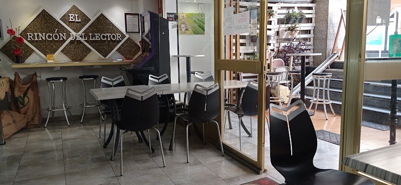 La Nueva Oficina - restaurante en Calpe, Alicante, España