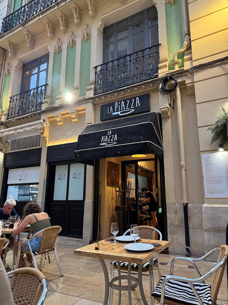 La Piazza - restaurante en Alicante, Alicante, España
