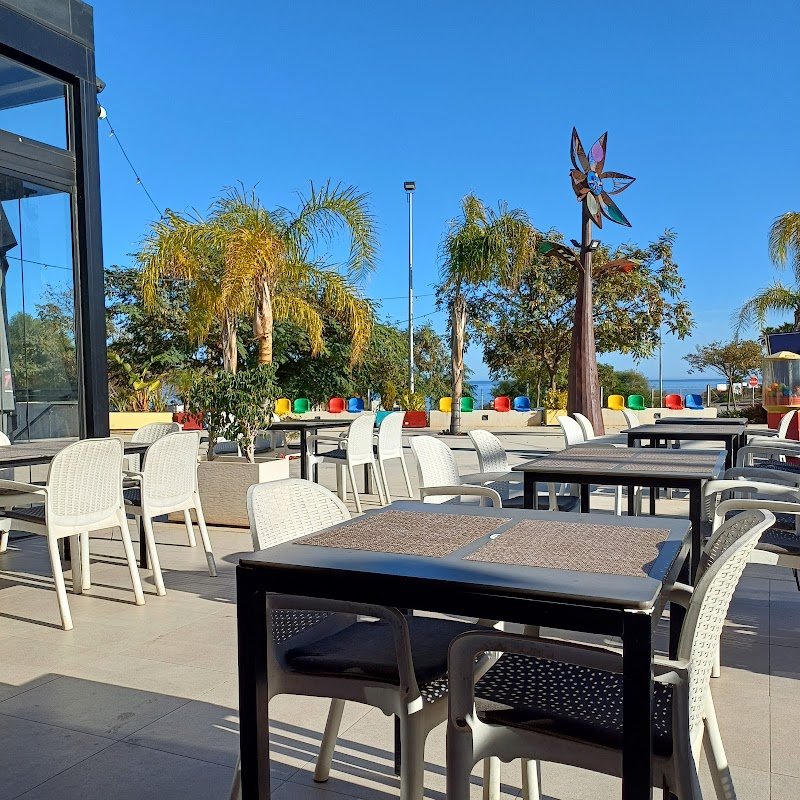 La plazza - restaurante en Pilar de la Horadada, Alicante, España