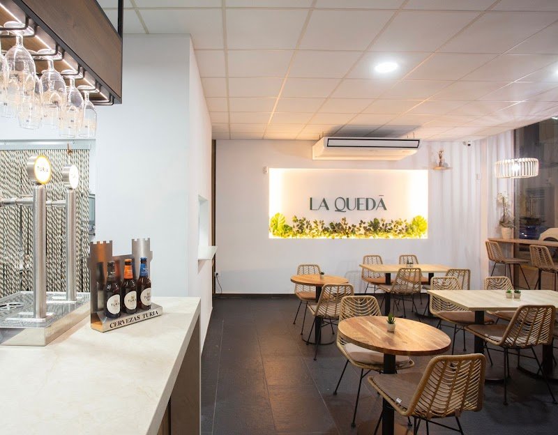 La Quedà Café - Bar - restaurante en Oliva, Valencia, España
