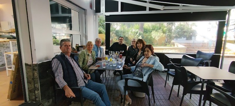 La revuelta tapas y mas Marbella - restaurante en Marbella, Málaga, España