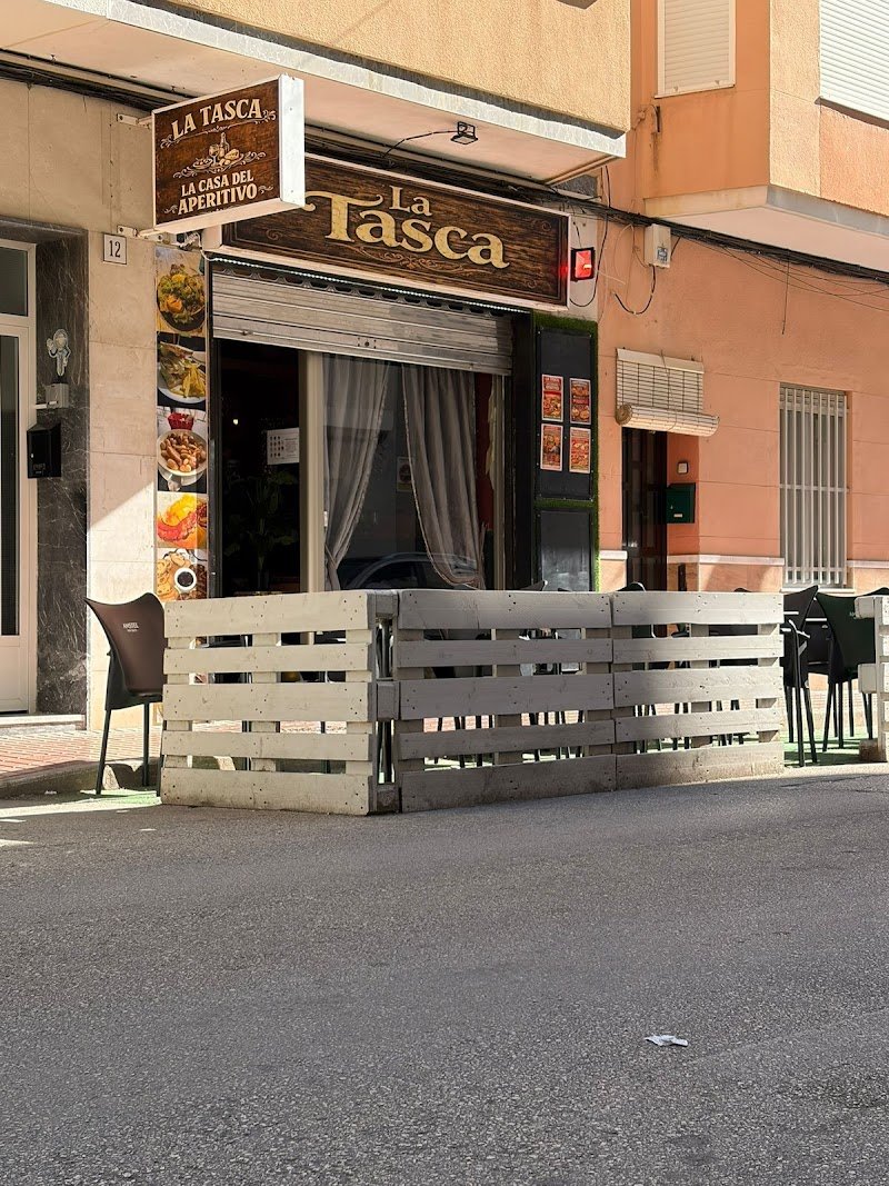 LA TASCA LA CASA DEL APERITIVO - restaurante en Santa Pola, Alicante, España
