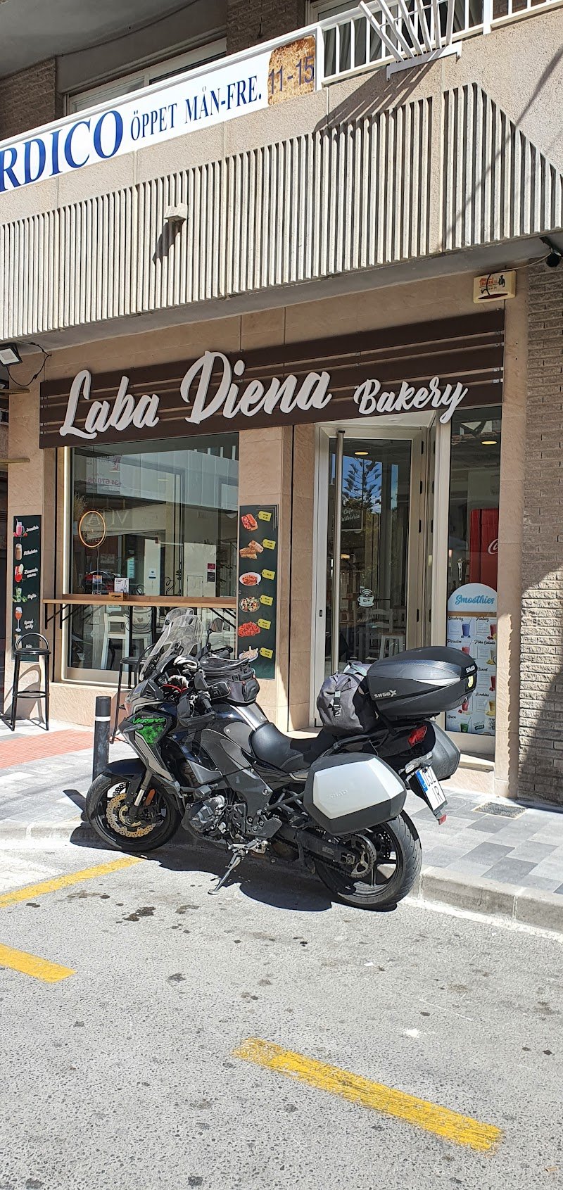 Laba Diena Bakery - restaurante en Torrevieja, Alicante, España
