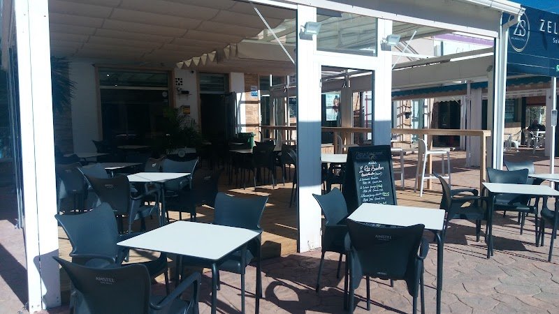 Le Petit Bouchon à Cabo Roig Restaurant Français et Bar à Planches. - restaurante en Cabo Roig, Alicante, España