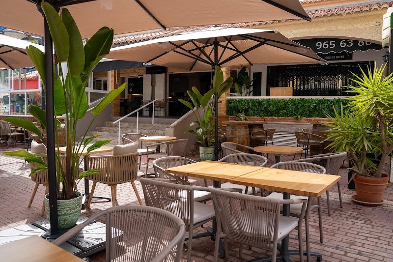 Los Dos Comer y Beber - restaurante en El Campello, Alicante, España