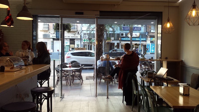 Mandala Café - restaurante en Alicante, Alicante, España