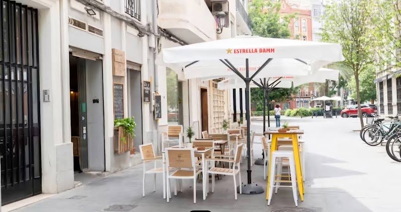 MAUI RUSSAFA - restaurante en Valencia, Valencia, España